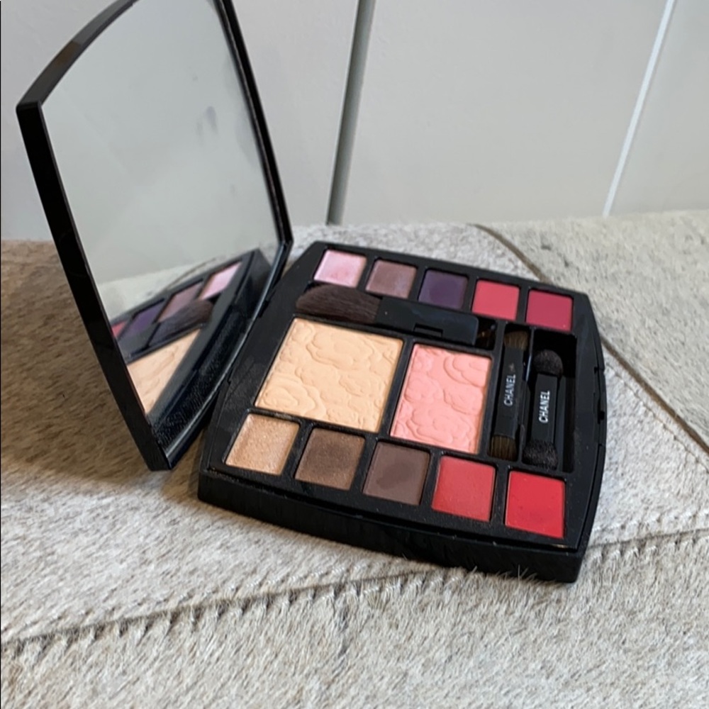 Chanel travel make up palette & case- gently used